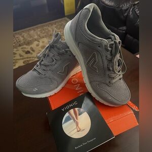 Vionic Women's Gray Sneakers
